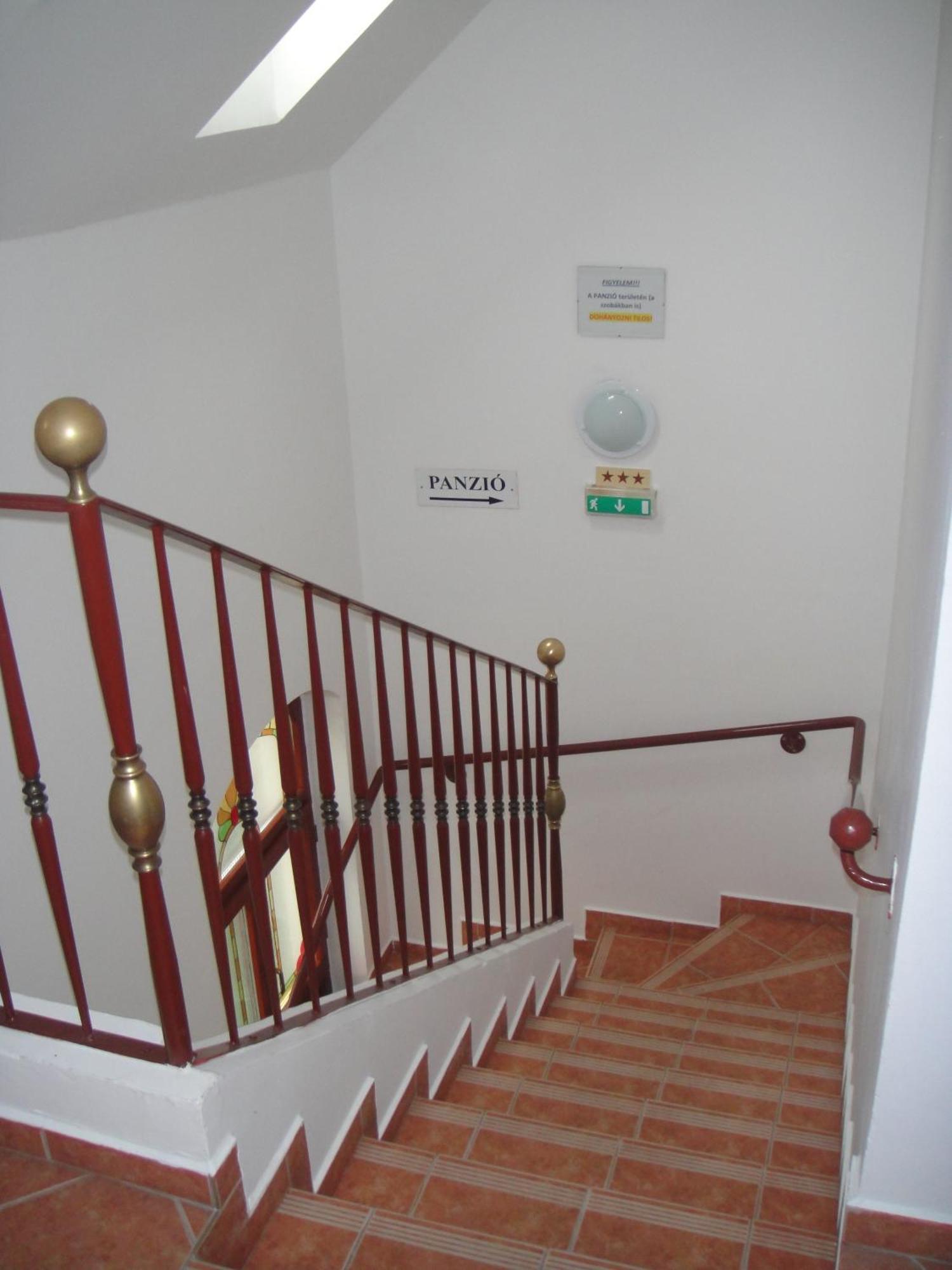 Varju Fogado Tapolca Bed and Breakfast Zewnętrze zdjęcie