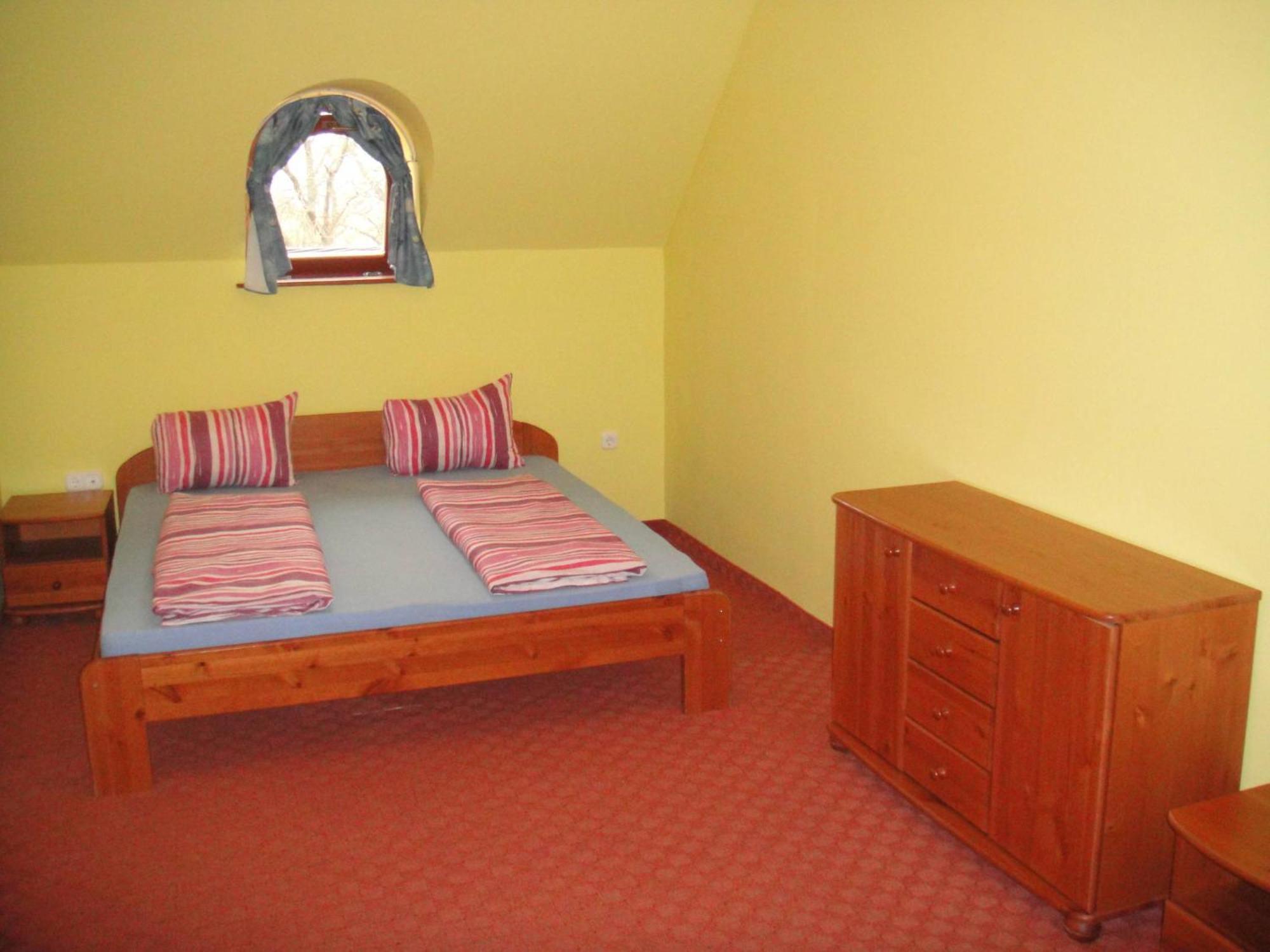 Varju Fogado Tapolca Bed and Breakfast Zewnętrze zdjęcie